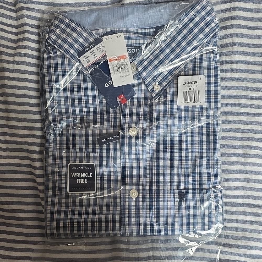 Izod Men's Blue and White Plaid Button-Down Shirt